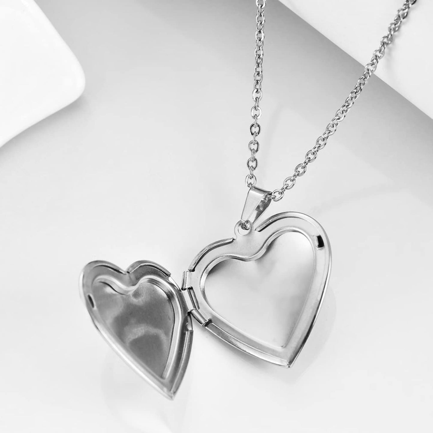 PHOCKSIN I Love You Niece Locket Necklace For Niece From Aunt Locket Necklace That Hold Pictures As Birthday Gift