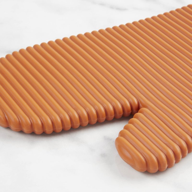 KITCHENAID Ribbed Soft Silicone Oven Mitt 2-Pack Set, 7.5"x13", Honey