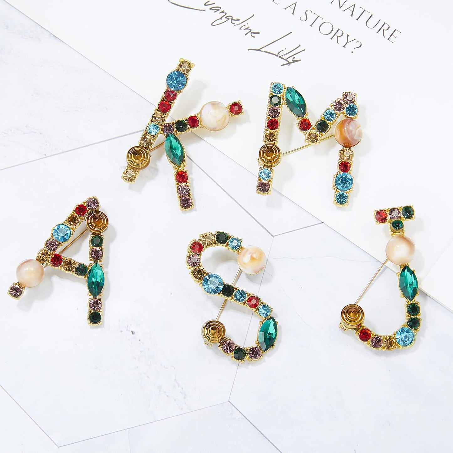 RINHOO Crystal Pearl Initial Brooch Gold Plated Enamel Colorful Letter Alphabet Breastpin Pin Jewelry for GIFTS (Gold Q)