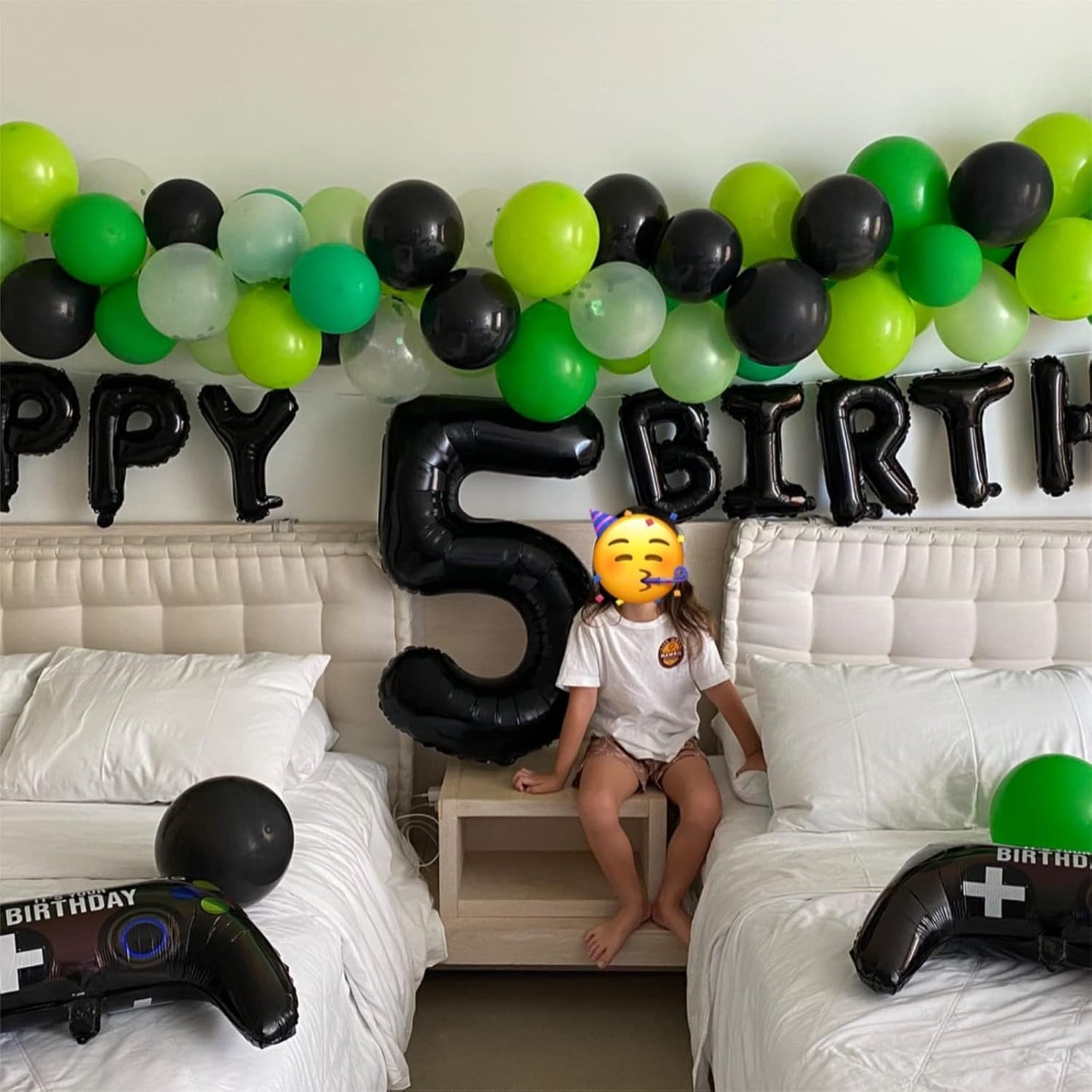 Black Number 4 Balloons by [Brand Name] - 40-Inch Large Foil Mylar Helium Balloon for Birthday & Graduation Celebrations