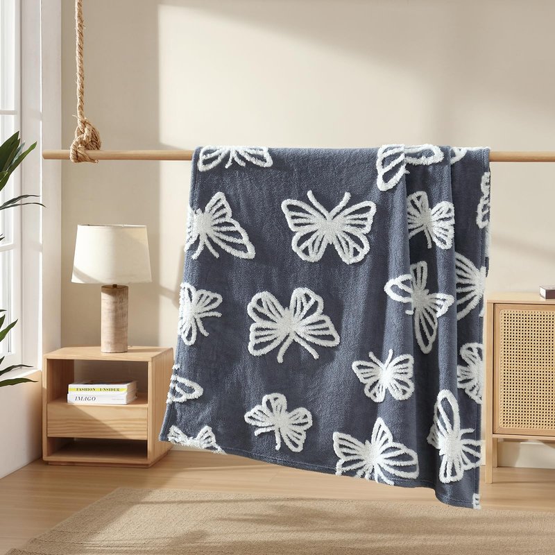 ClevaHome Super Soft Butterfly Pattern Throw Blanket - Ultra Cozy Warmth, Plush Fleece for All Seasons, Decorative and Comfortable, 50x60 inches