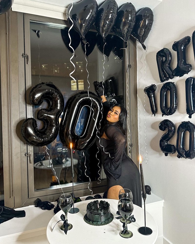 Black Number 18 Balloon 40 Inch, 18th Birthday Party Decorations for Children, Giant 18 Foil Balloon for Party Supplies