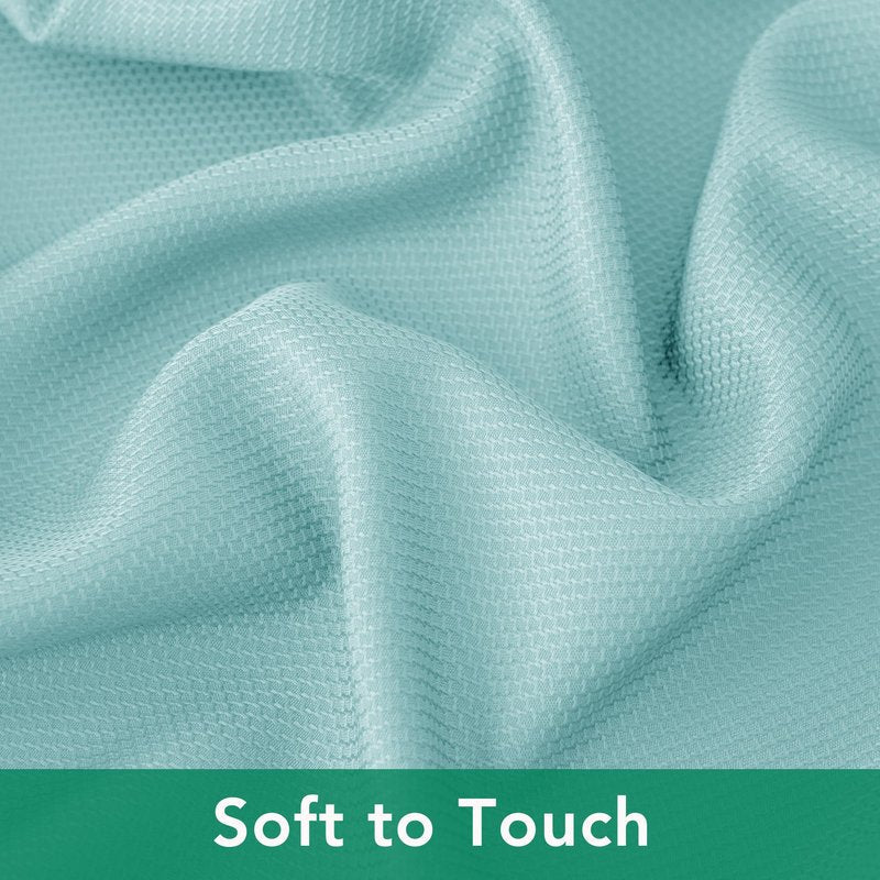 Biscaynebay Textured Fabric Christmas Rectangle Table Cloth 52x70 Inches, Hunter Green Water Resistant Spill Proof Tablecloths for Dining, Kitchen, Wedding and Parties, etc. Machine Washable
