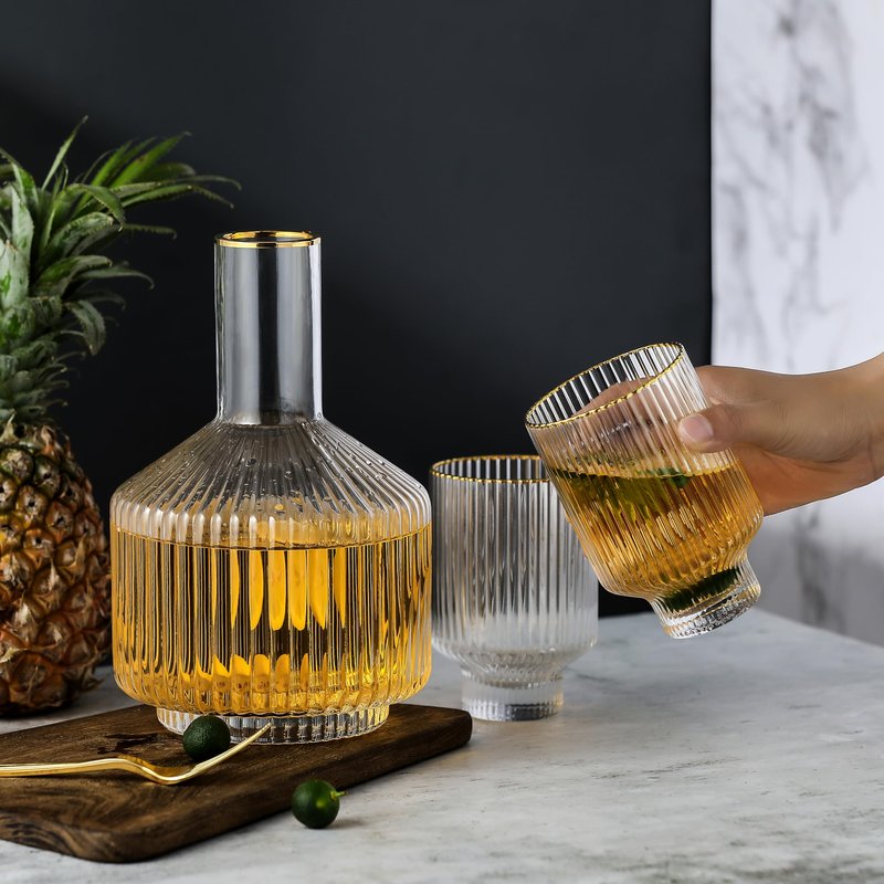 1500° C TABLETOP Bedside Water Carafe and Drinking Glass, 59 oz Carafe 2 Tumblers 13 oz, Mouthwash Decanter With Gold Rim Bedside Glass Set for Nightstand, Gifts