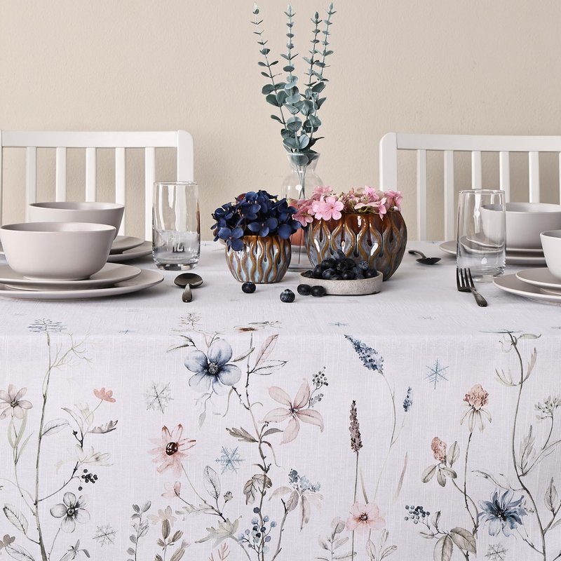 Maison d' Hermine Table Cloth Rectangle Table 100% Cotton 60 x 120 Inches Fall Tablecloth Reusable Everyday Use for Thanksgiving Christmas Decorations Dining Farmhouse Party (Ice Florals)